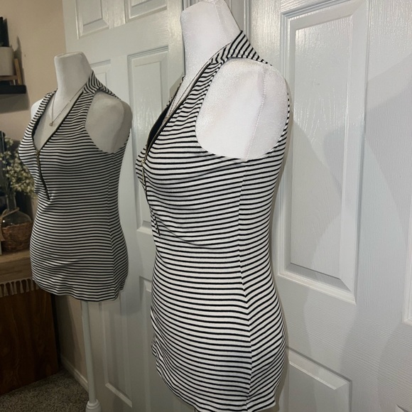 GUESS Exposed Zippered Tank Top Size M - Picture 4 of 7